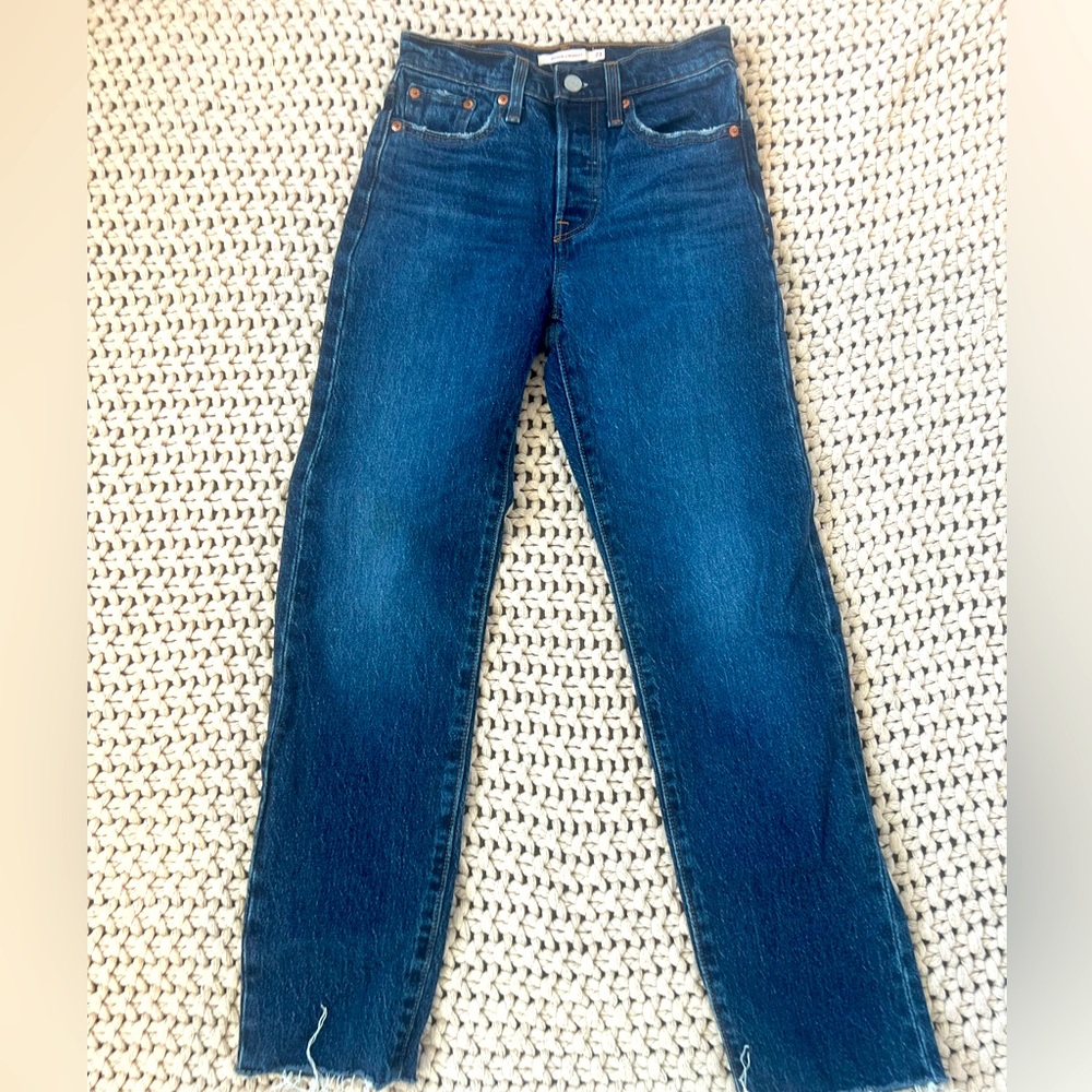 Levis Wedgie Straight Jean